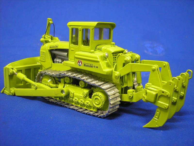 EMDM018 Euclid C-6 Dozer