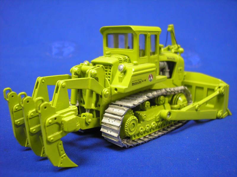 EMDM018 Euclid C-6 Dozer