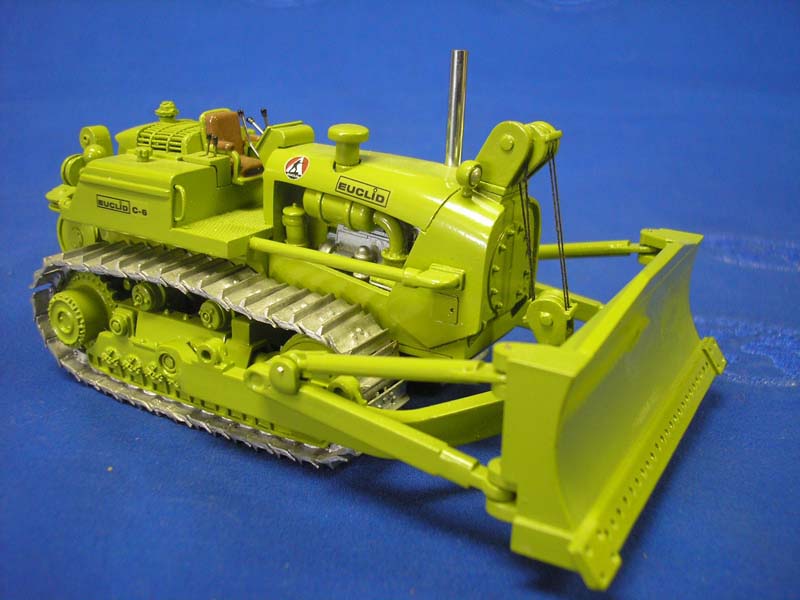 EMDM019 Euclid C-6 Dozer
